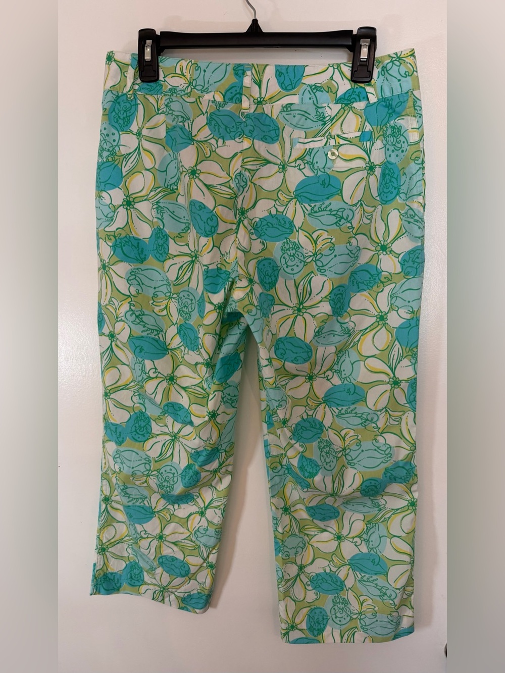 Lilly Pulitzer Cropped Pants in Aqua & Green Tropical Print - Picture 2 of 7